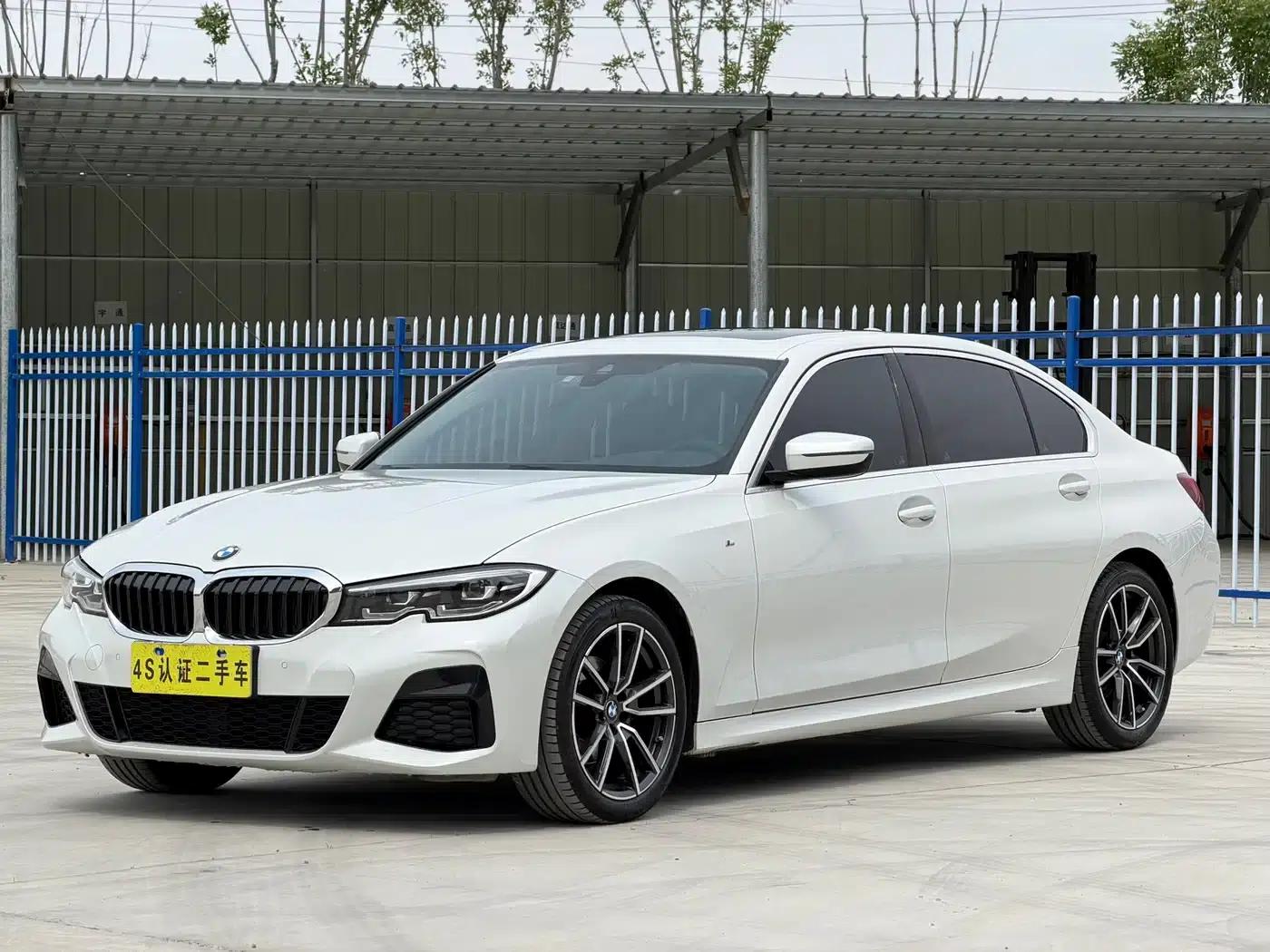 2022 BMW 3 Series 325Li M Sport Package — миниатюра 1