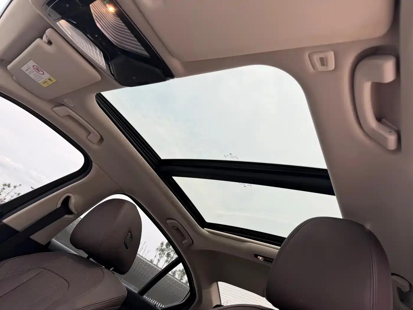 2022 BMW 3 Series 325Li M Sport Package — миниатюра 20