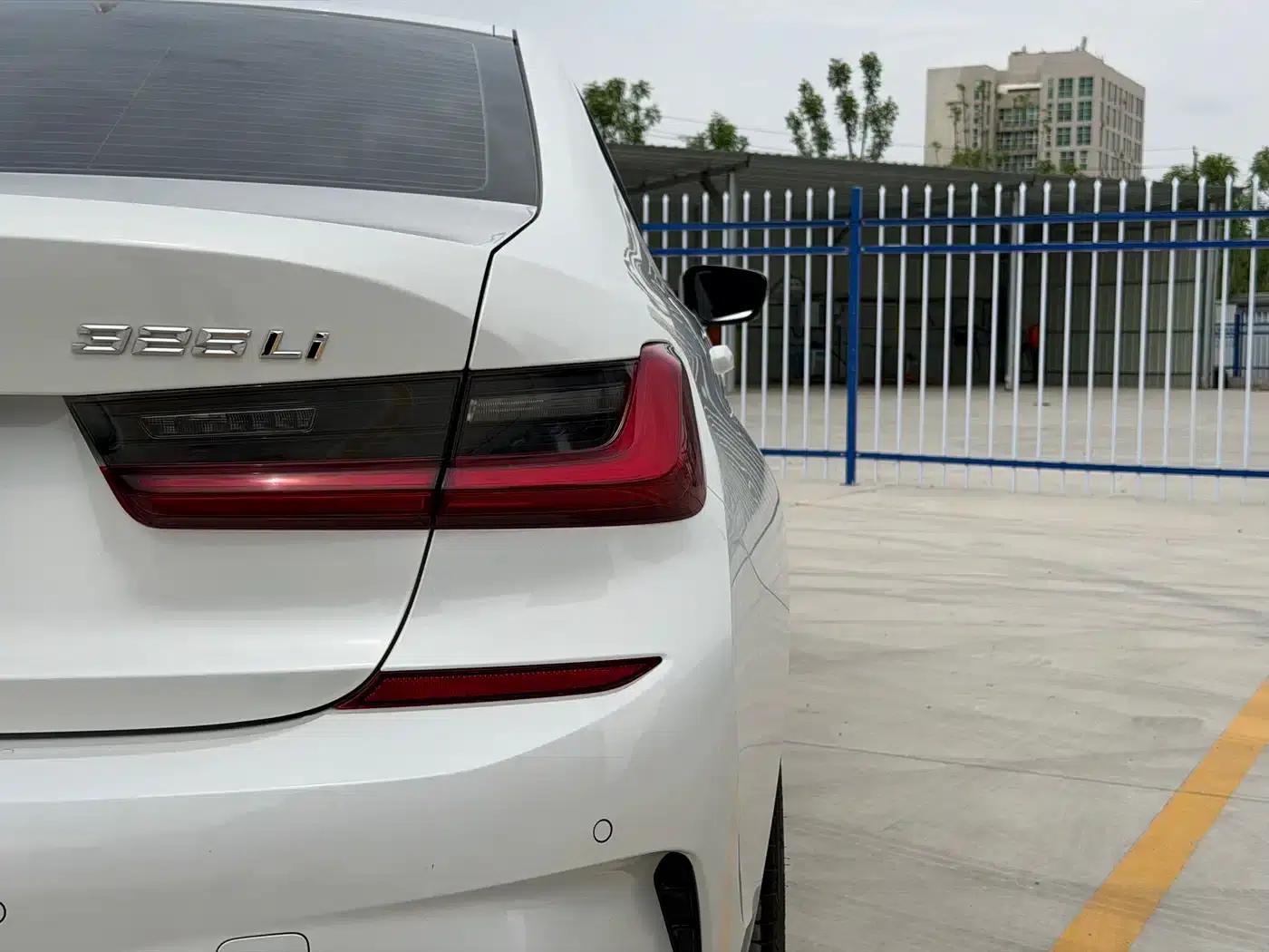 2022 BMW 3 Series 325Li M Sport Package — миниатюра 29
