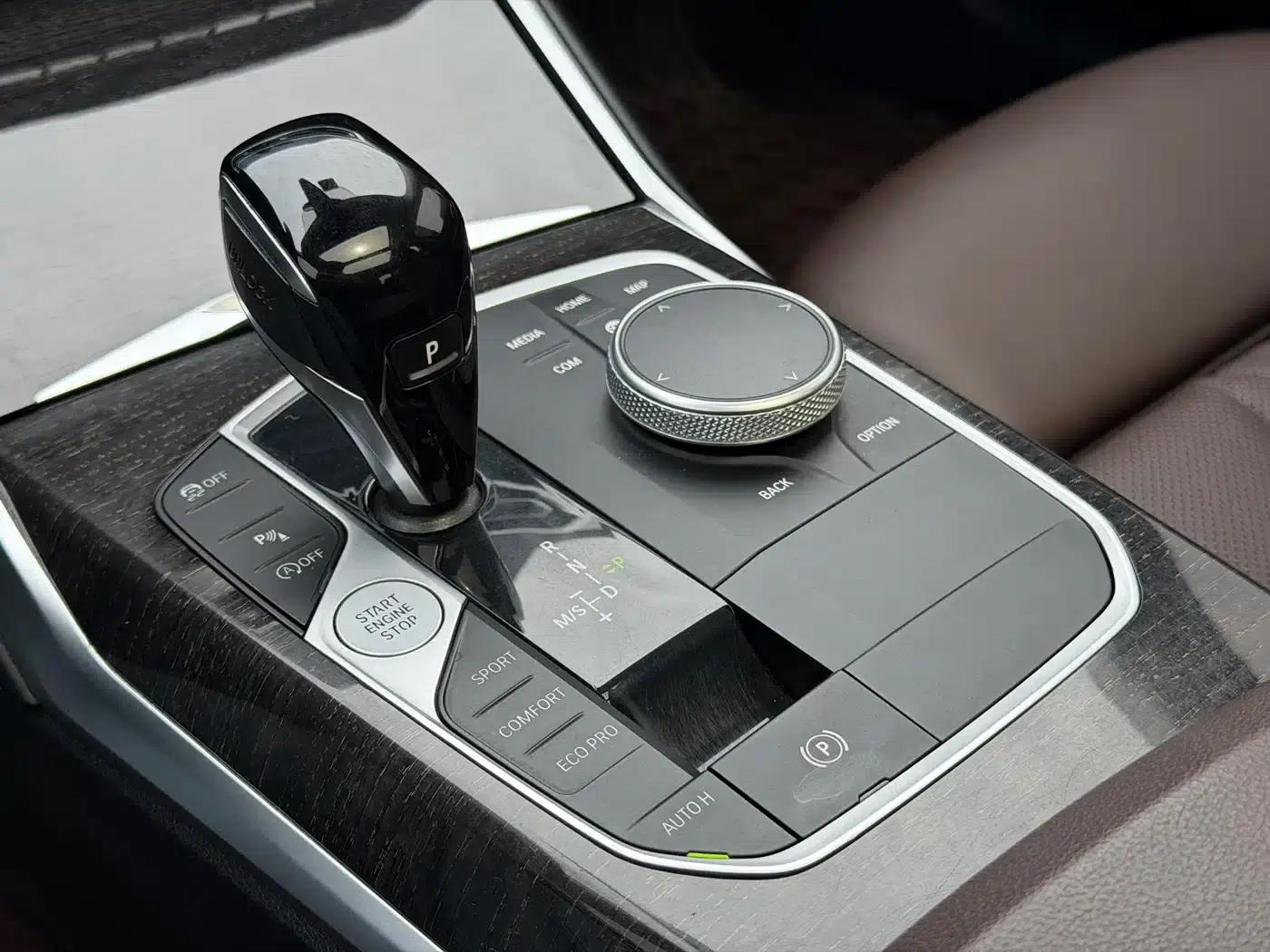 2022 BMW 3 Series 325Li M Sport Package — миниатюра 9