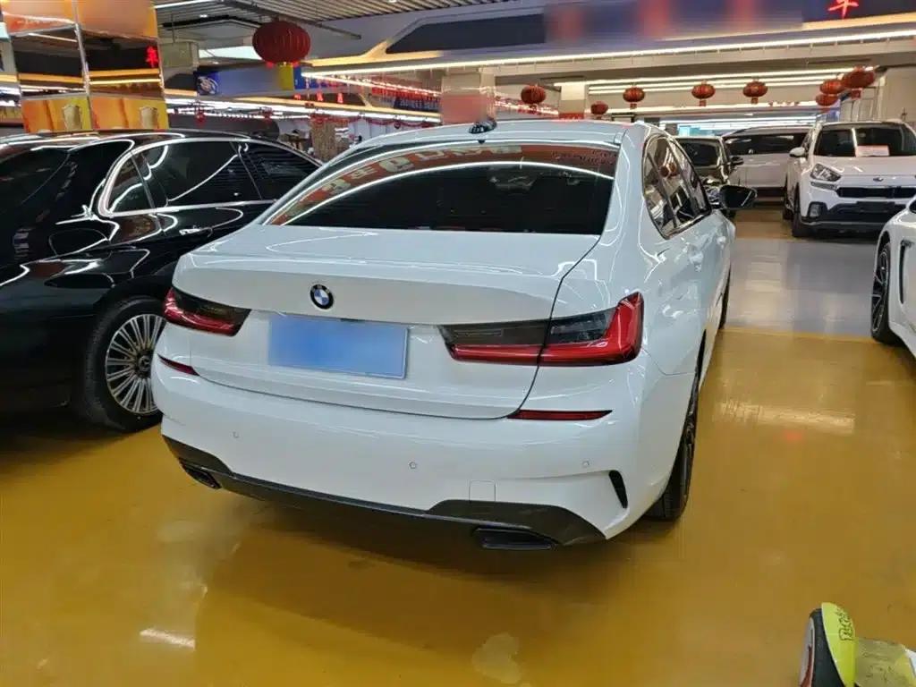 2020 BMW 3 Series 325Li M Sport Shadow Edition — миниатюра 7