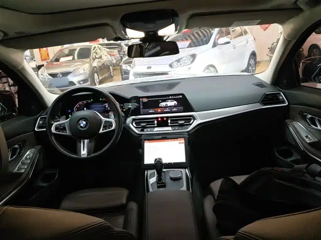 2020 BMW 3 Series 325Li M Sport Shadow Edition — миниатюра 10