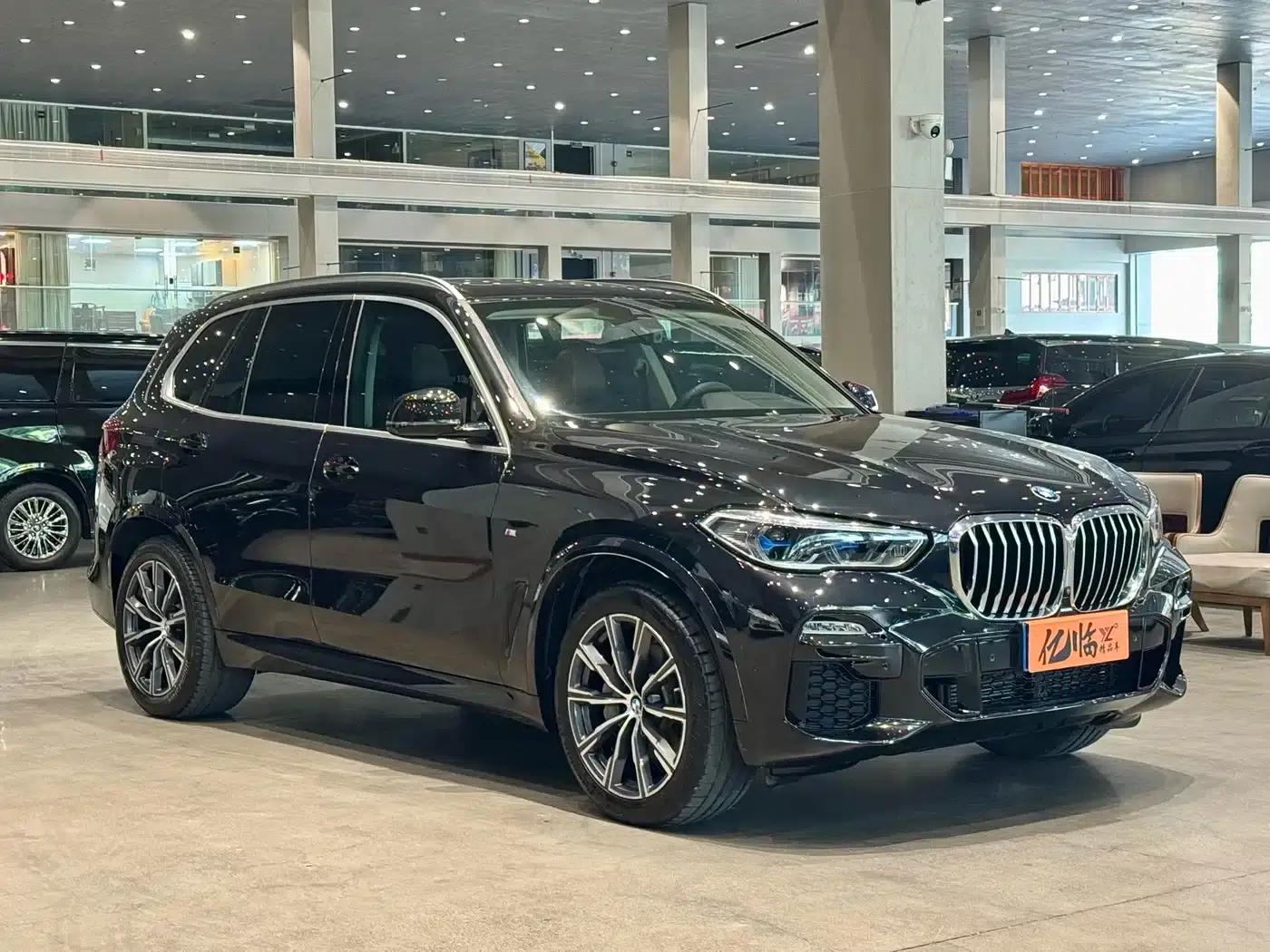 2021 BMW X5 xDrive40i M Sport Package (Imported) — миниатюра 3