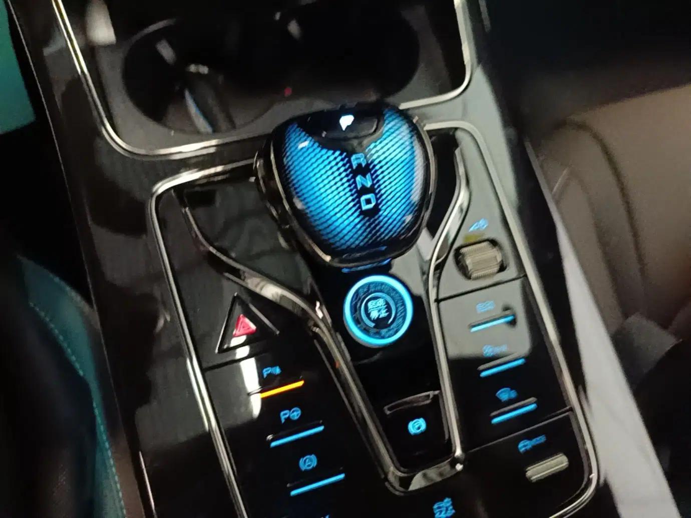 BYD Han 2025 DM-i Intelligent Driving Edition 125KM LiDAR Flagship Model — миниатюра 17