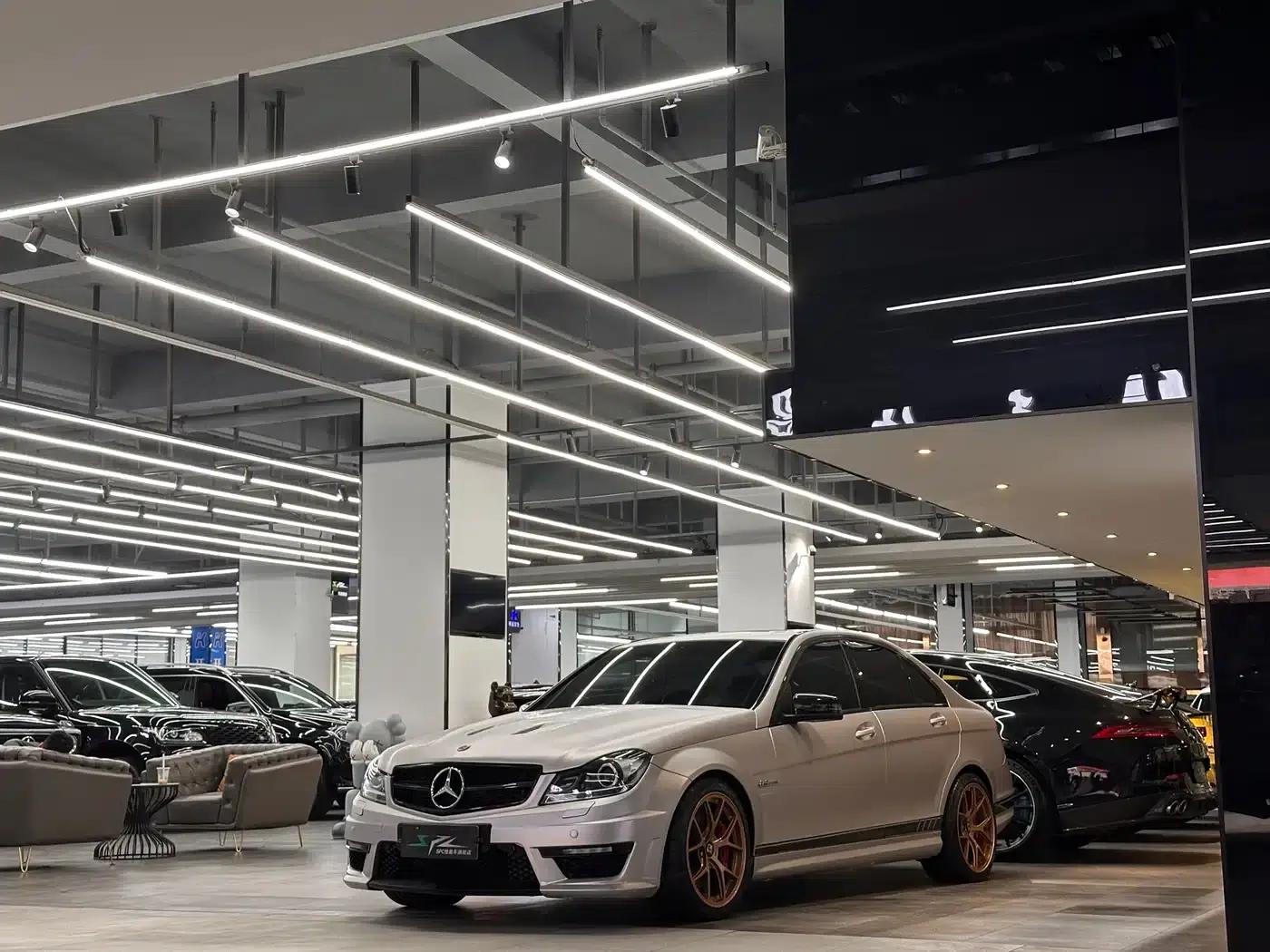 2009 Mercedes-Benz C-Class AMG C 63 Dynamic — миниатюра 3