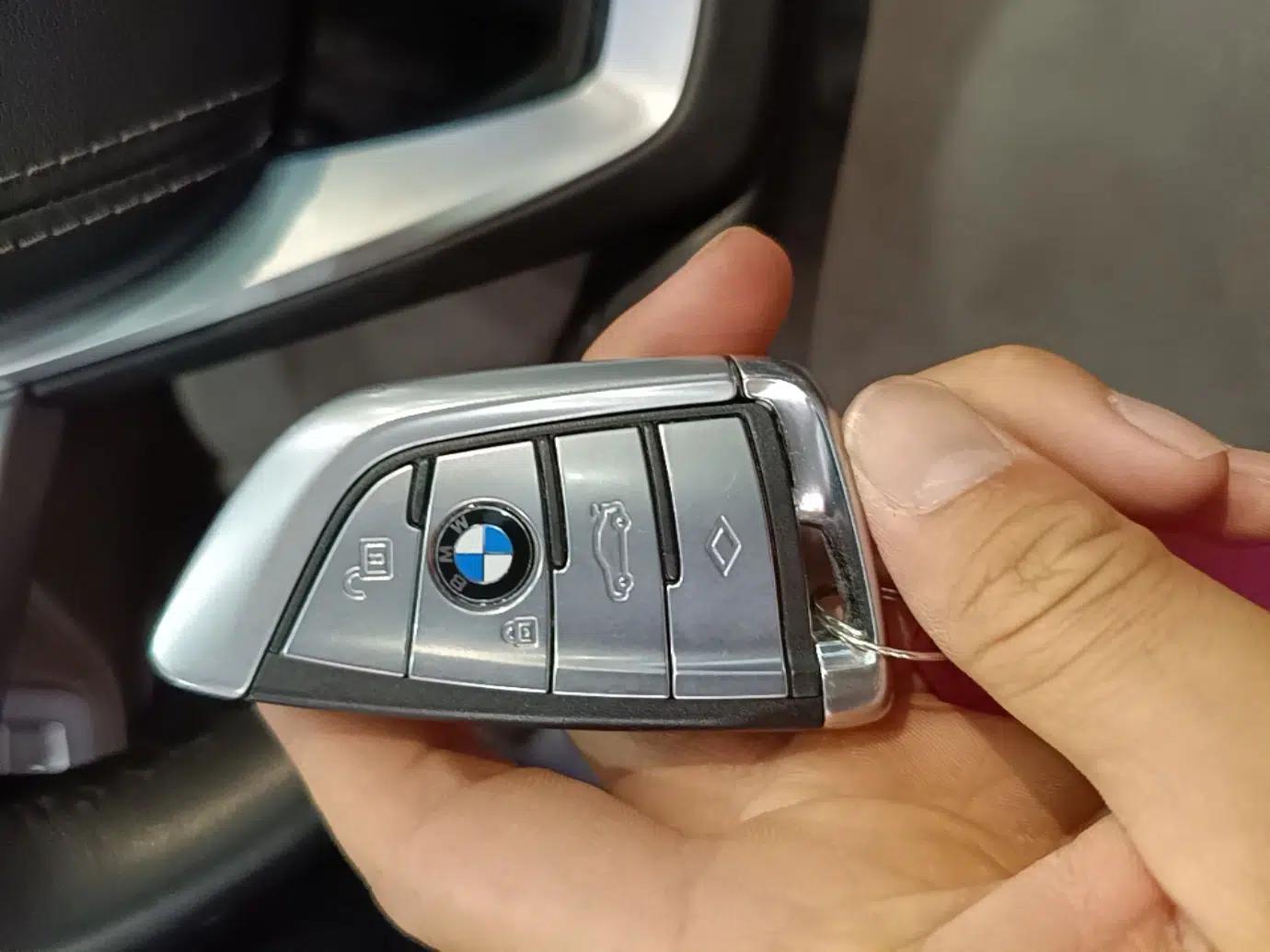 BMW 7 Series 2017 730Li Leading Model — миниатюра 12