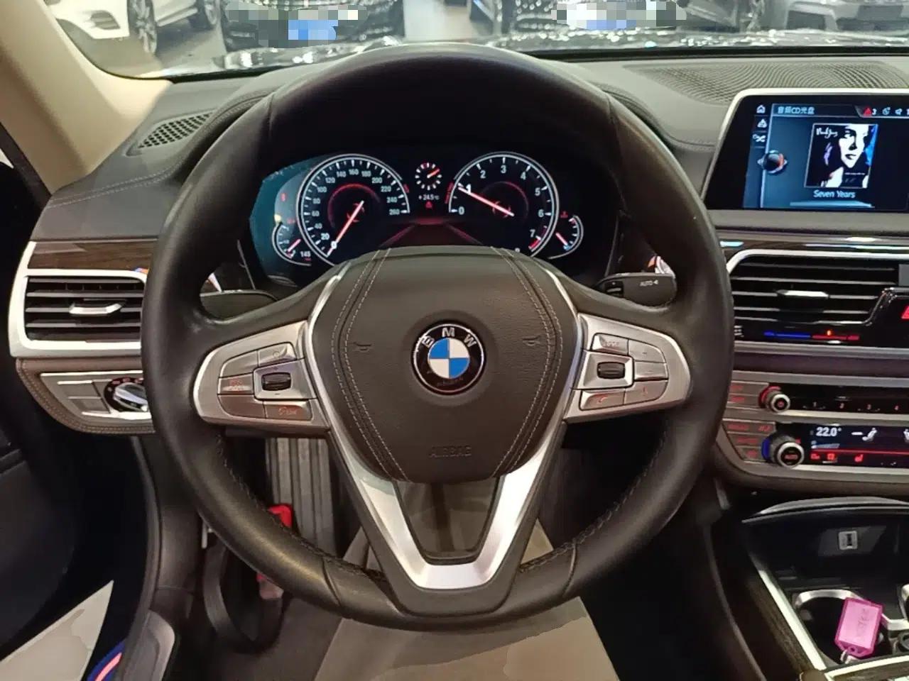 BMW 7 Series 2017 730Li Leading Model — миниатюра 14