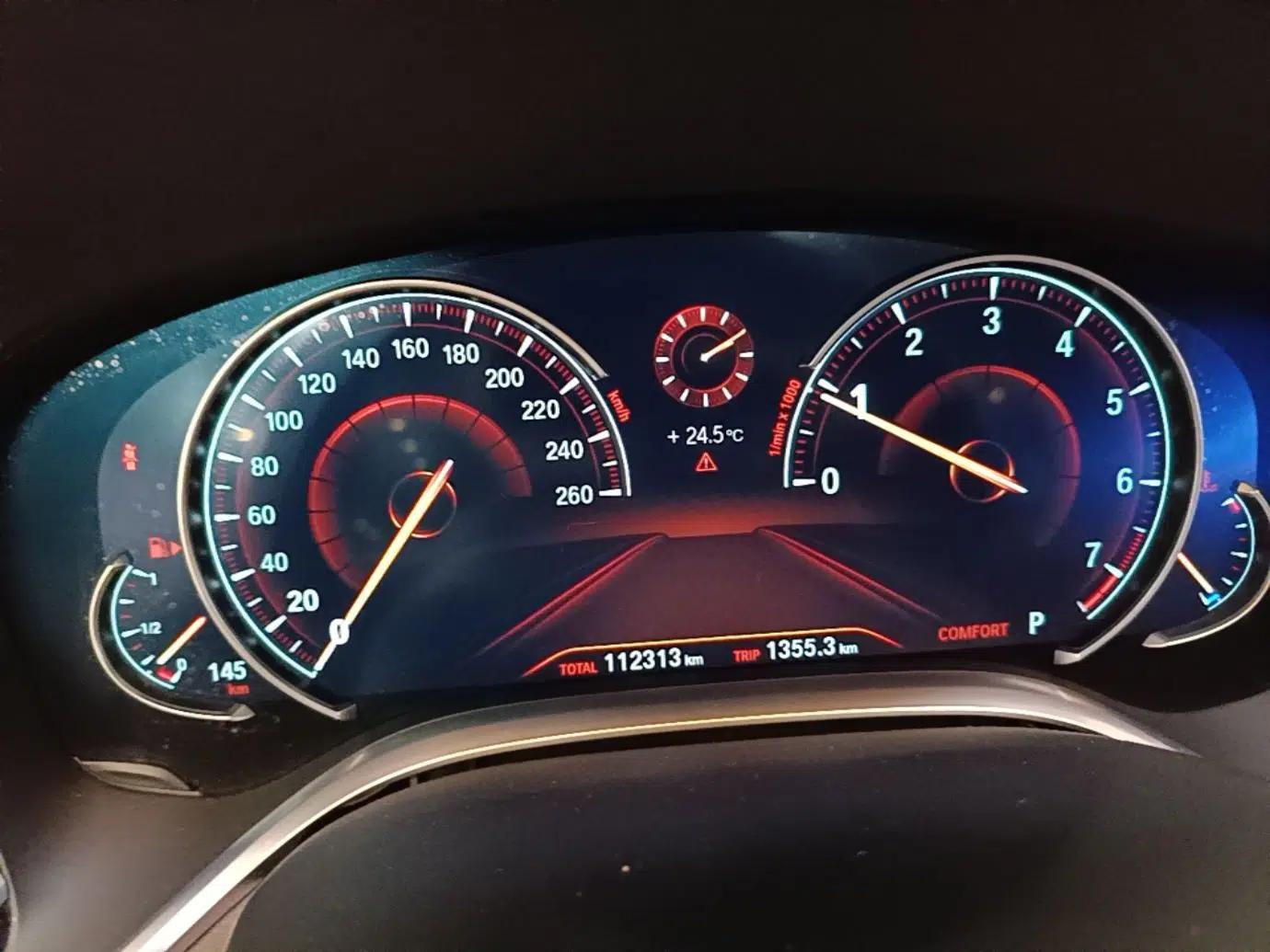 BMW 7 Series 2017 730Li Leading Model — миниатюра 15