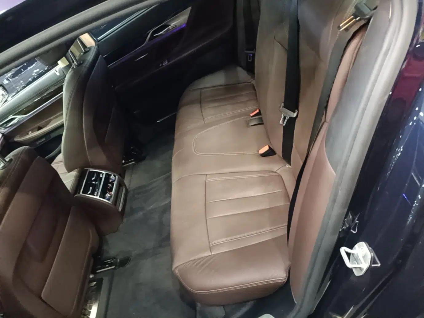BMW 7 Series 2017 730Li Leading Model — миниатюра 20