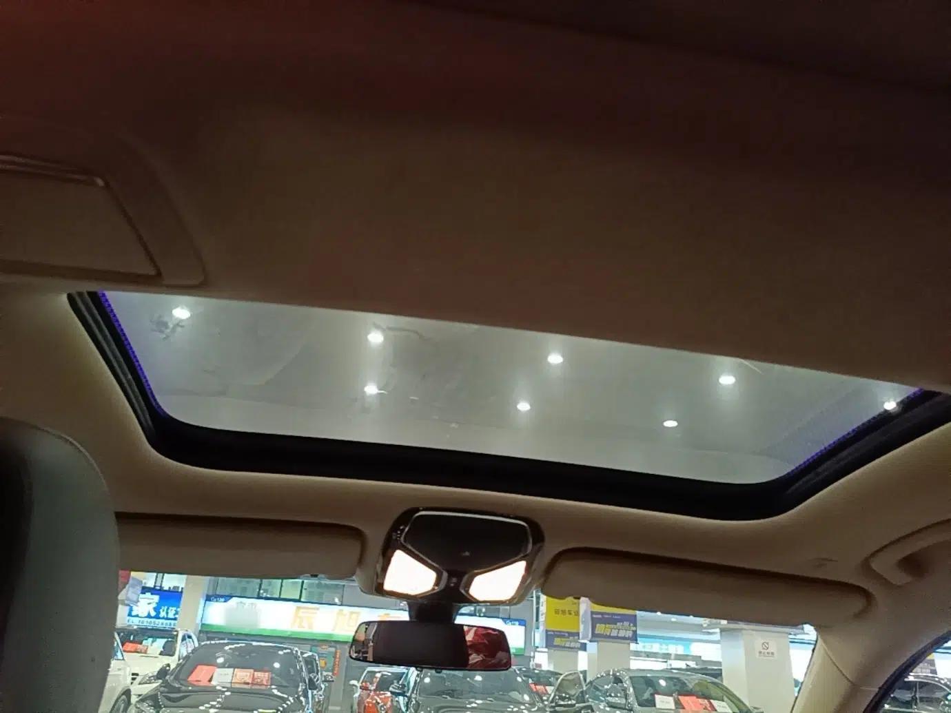 BMW 7 Series 2017 730Li Leading Model — миниатюра 21