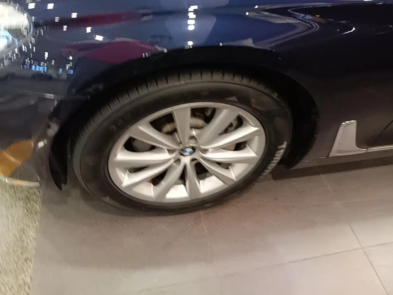 BMW 7 Series 2017 730Li Leading Model — миниатюра 8
