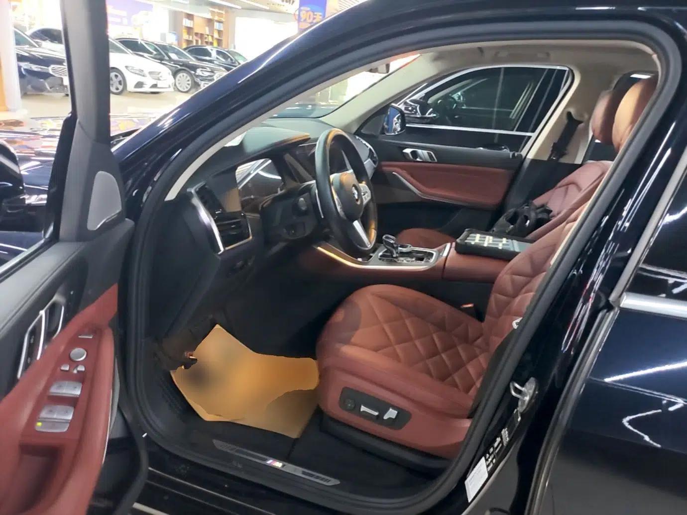 BMW X5 2022 Restyled xDrive 30Li Luxury Version M Sport Package — миниатюра 19