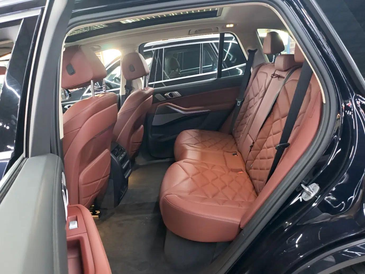 BMW X5 2022 Restyled xDrive 30Li Luxury Version M Sport Package — миниатюра 20