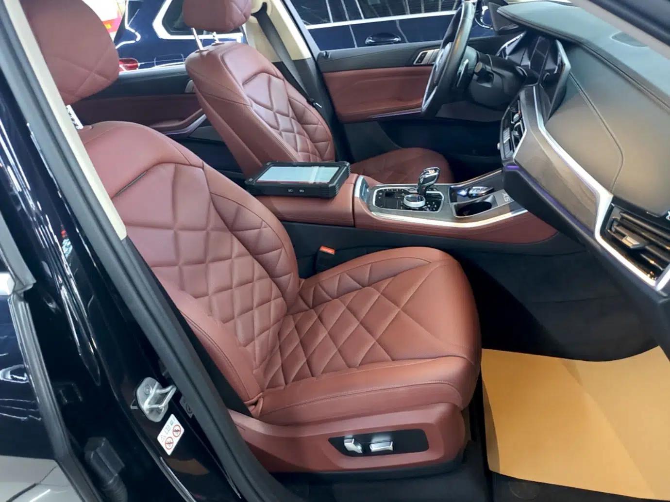 BMW X5 2022 Restyled xDrive 30Li Luxury Version M Sport Package — миниатюра 23