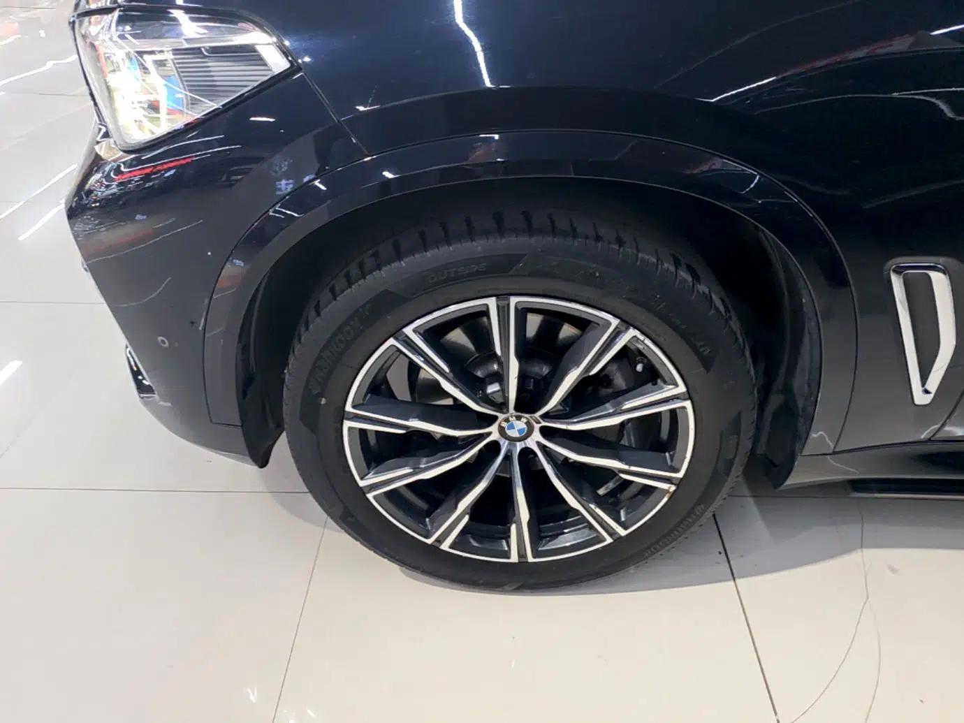 BMW X5 2022 Restyled xDrive 30Li Luxury Version M Sport Package — миниатюра 8