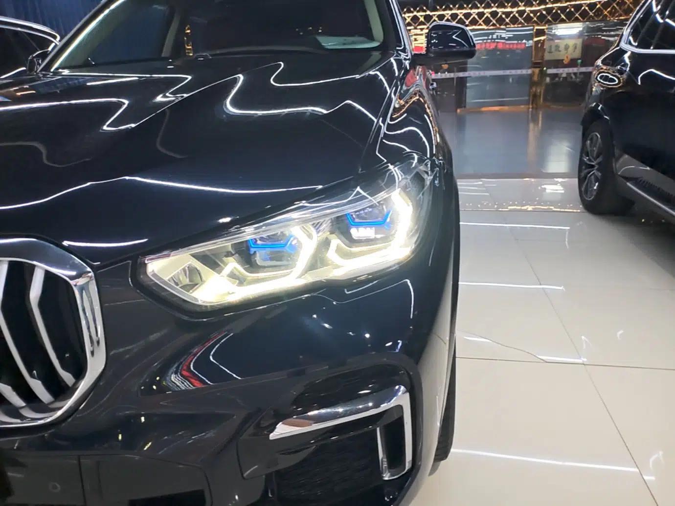 BMW X5 2022 Restyled xDrive 30Li Luxury Version M Sport Package — миниатюра 9