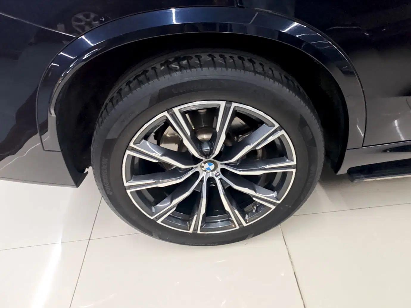 BMW X5 2022 Restyled xDrive 30Li Luxury Version M Sport Package — миниатюра 10