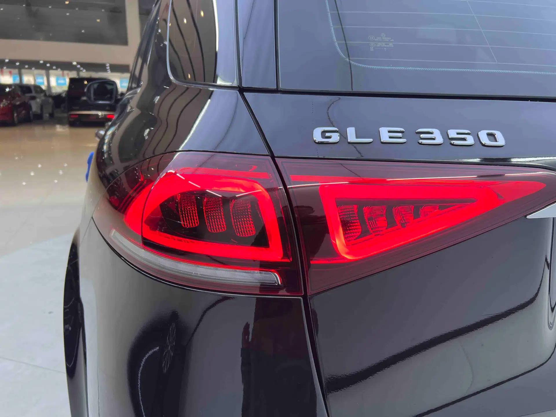 Mercedes-Benz GLE 2020 Facelifted GLE 350 4MATIC Luxury Edition — миниатюра 8