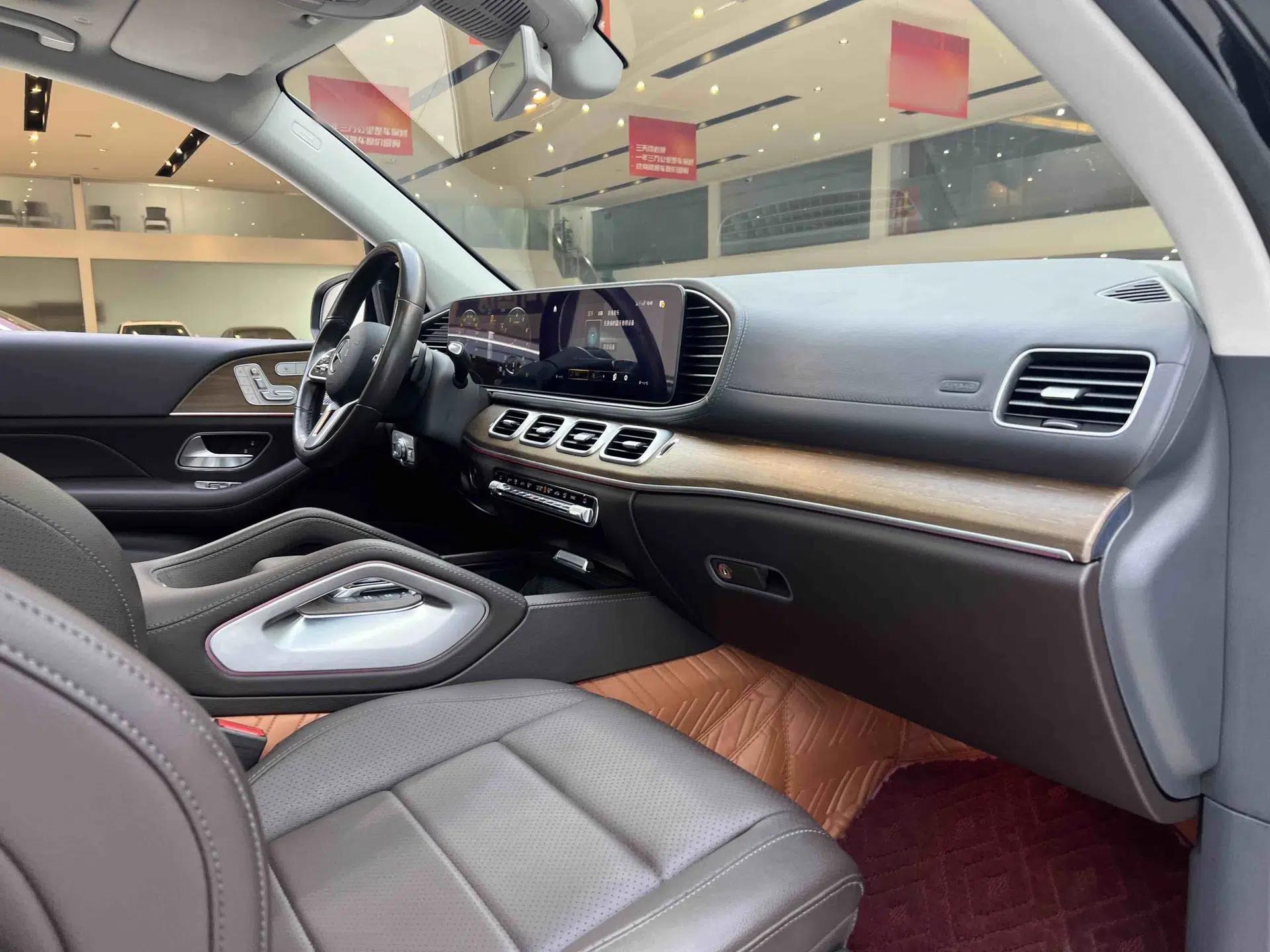 Mercedes-Benz GLE 2020 Facelifted GLE 350 4MATIC Luxury Edition — миниатюра 10