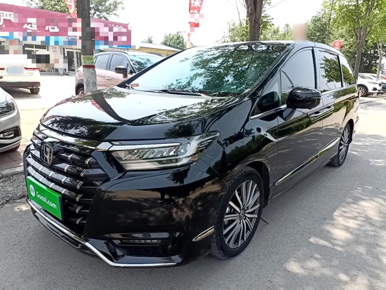 Honda Elysion 2022 2.0L eHEV Luxury Edition — миниатюра 1