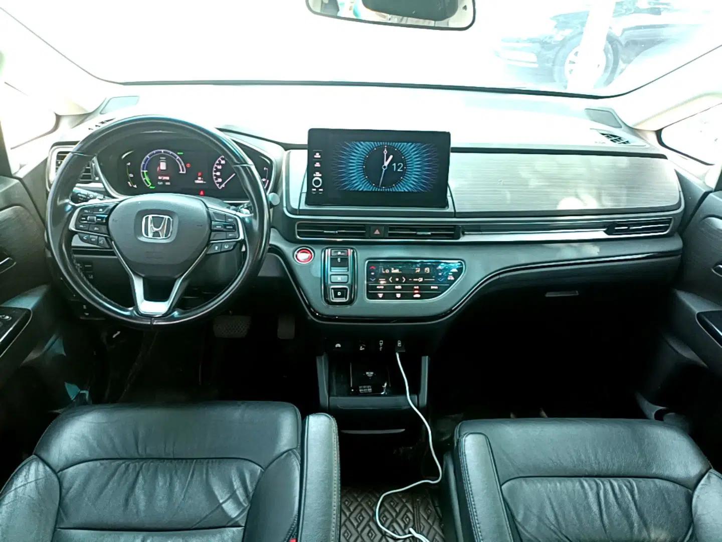 Honda Elysion 2022 2.0L eHEV Luxury Edition — миниатюра 12