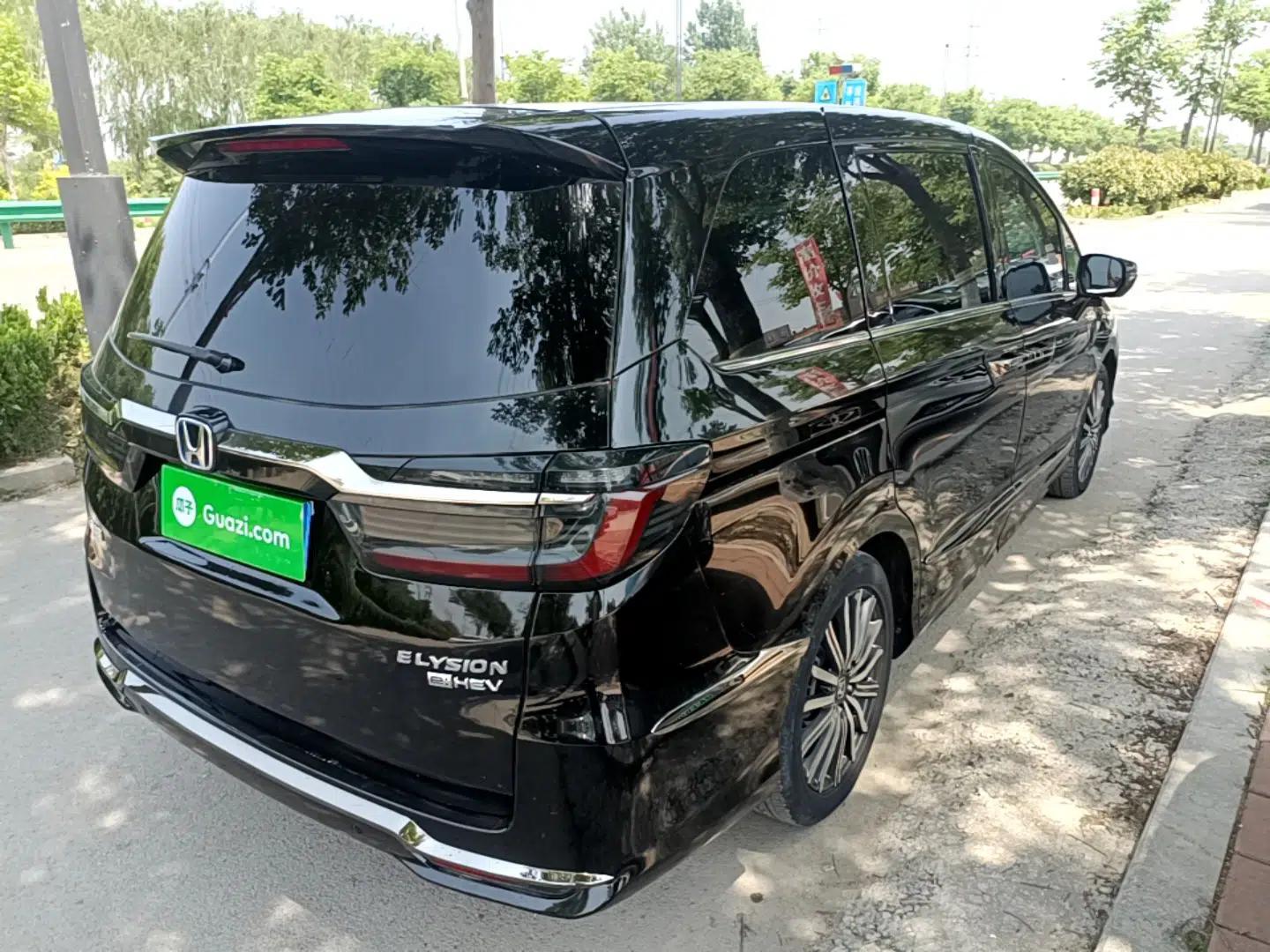 Honda Elysion 2022 2.0L eHEV Luxury Edition — миниатюра 4