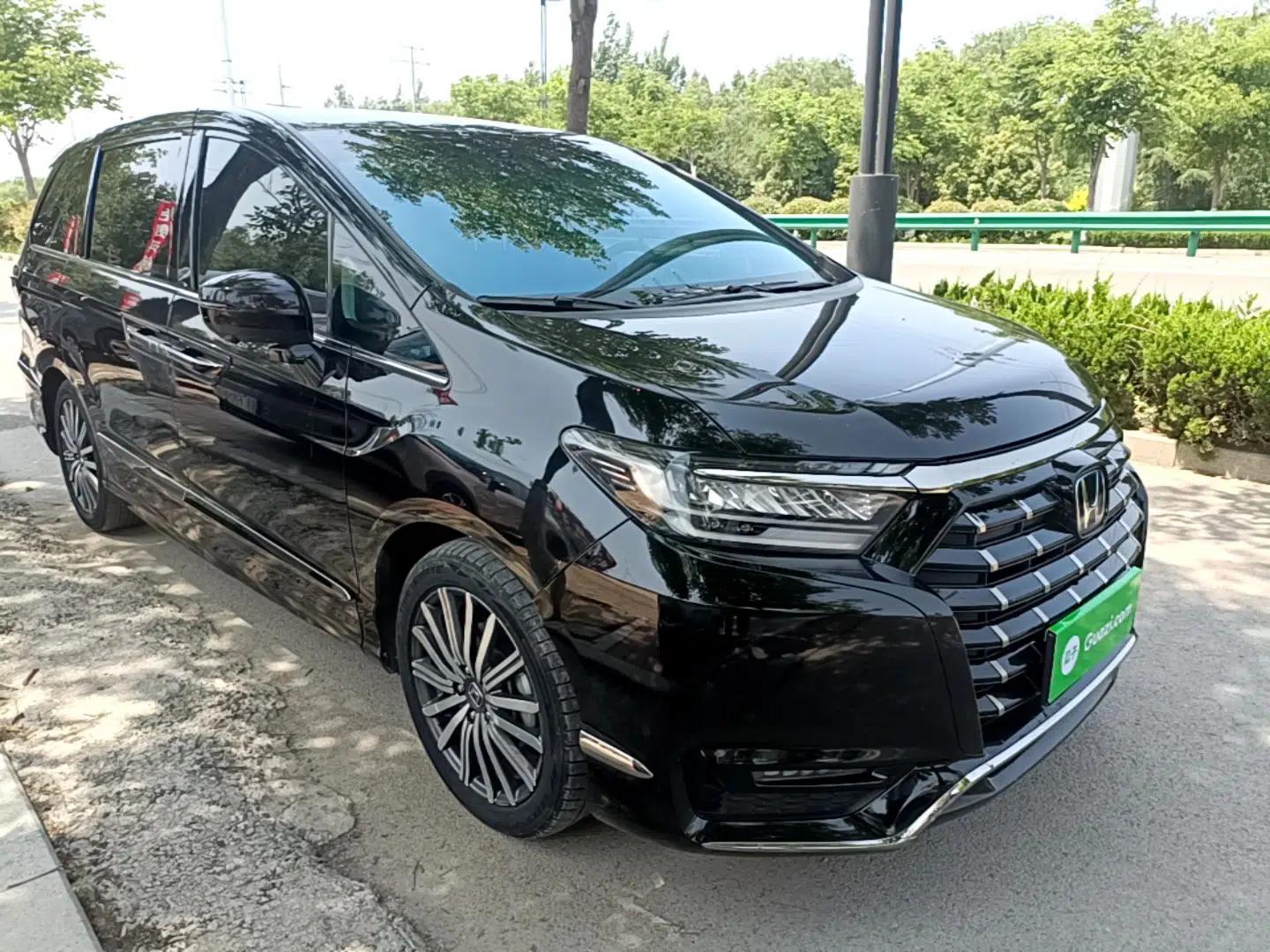 Honda Elysion 2022 2.0L eHEV Luxury Edition — миниатюра 6