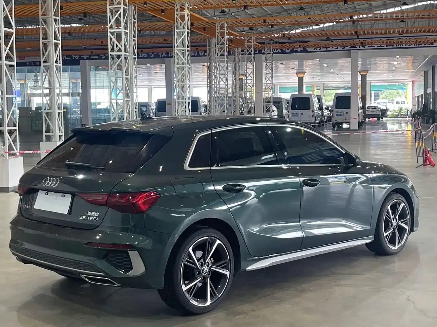 Audi A3 2022 Sportback 35 TFSI Fashion Sport — миниатюра 4