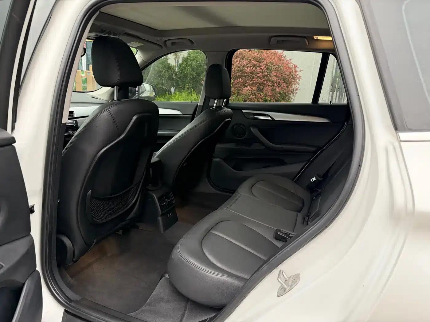 BMW X1 2019 sDrive20Li Leading Edition — миниатюра 4