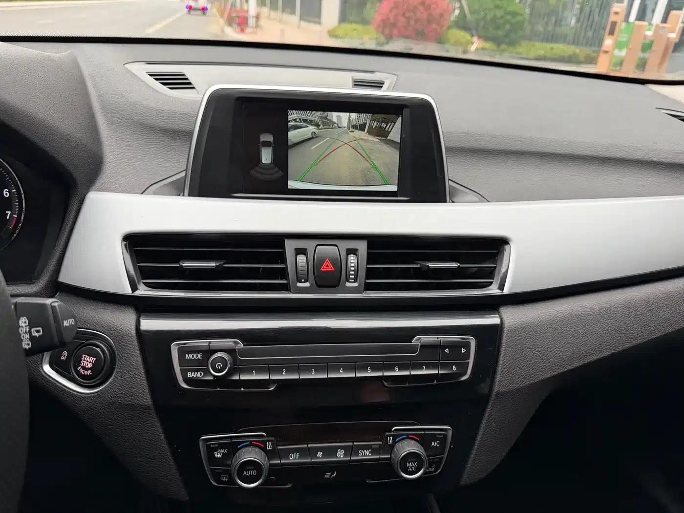BMW X1 2019 sDrive20Li Leading Edition — миниатюра 7