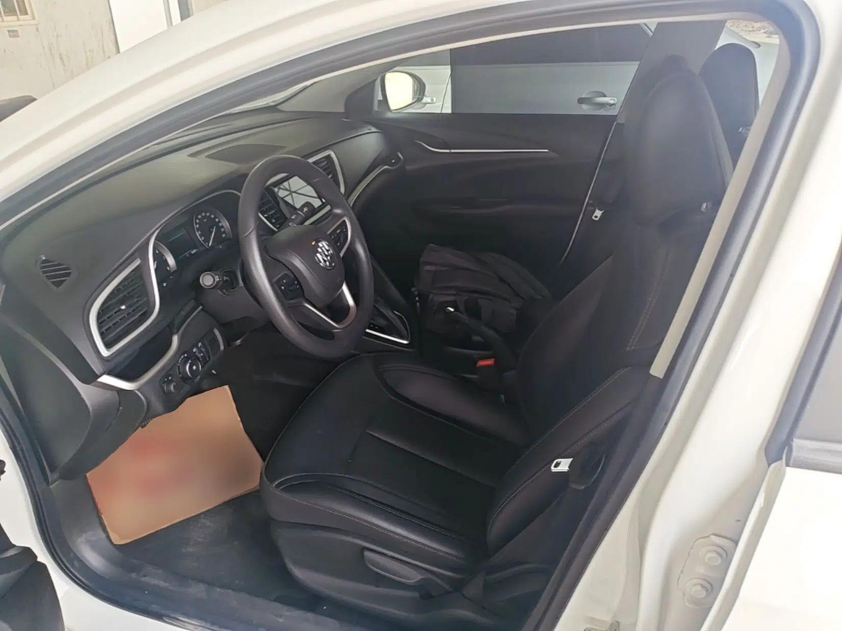 Buick GT 2021 Revised Version 1.3T Automatic Mild Hybrid Elite Edition — миниатюра 18