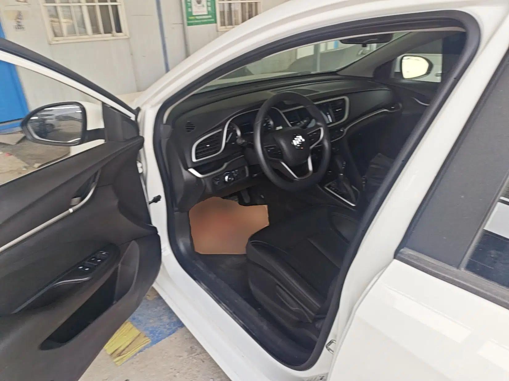 Buick GT 2021 Revised Version 1.3T Automatic Mild Hybrid Elite Edition — миниатюра 19