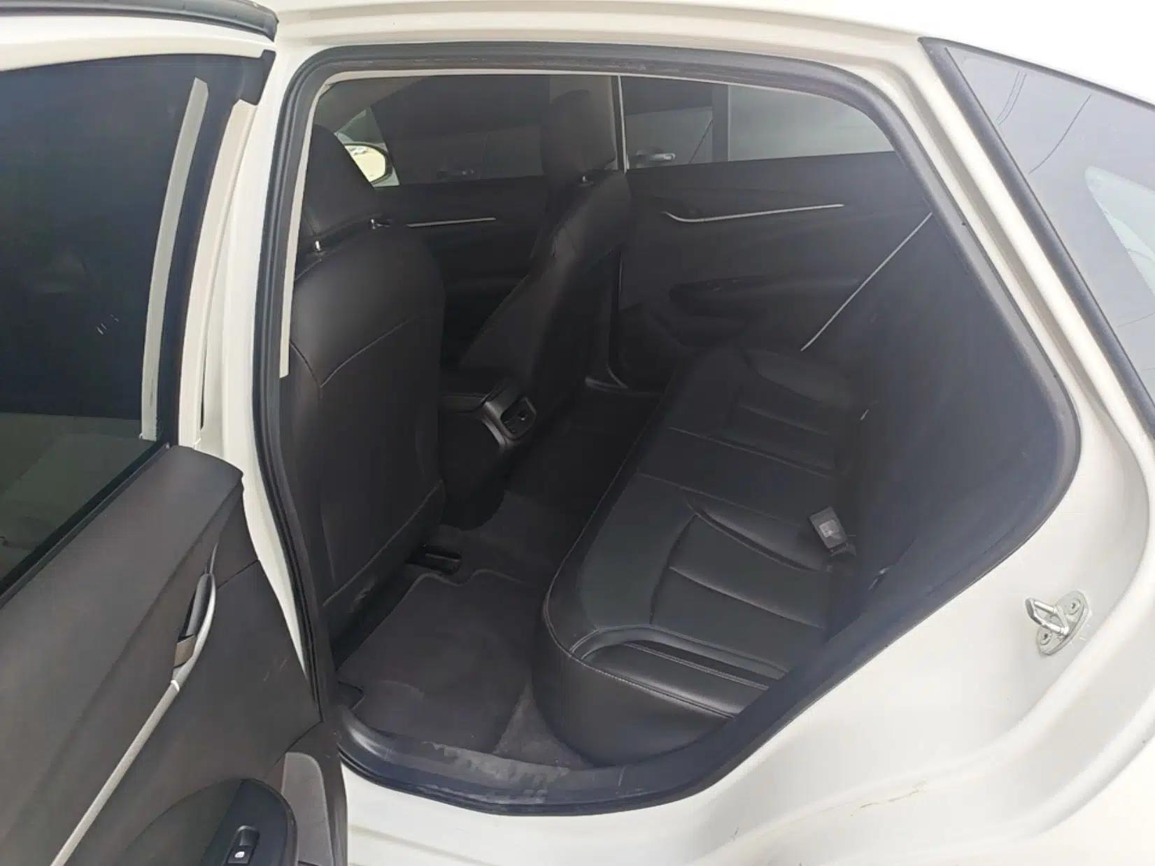 Buick GT 2021 Revised Version 1.3T Automatic Mild Hybrid Elite Edition — миниатюра 20