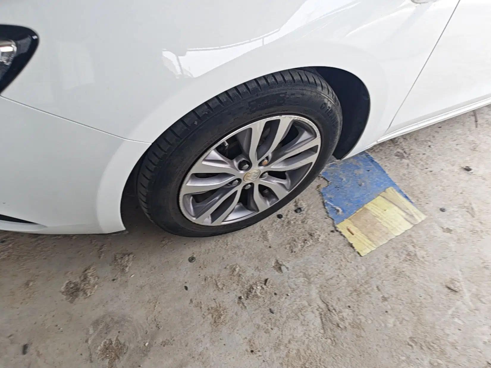 Buick GT 2021 Revised Version 1.3T Automatic Mild Hybrid Elite Edition — миниатюра 8