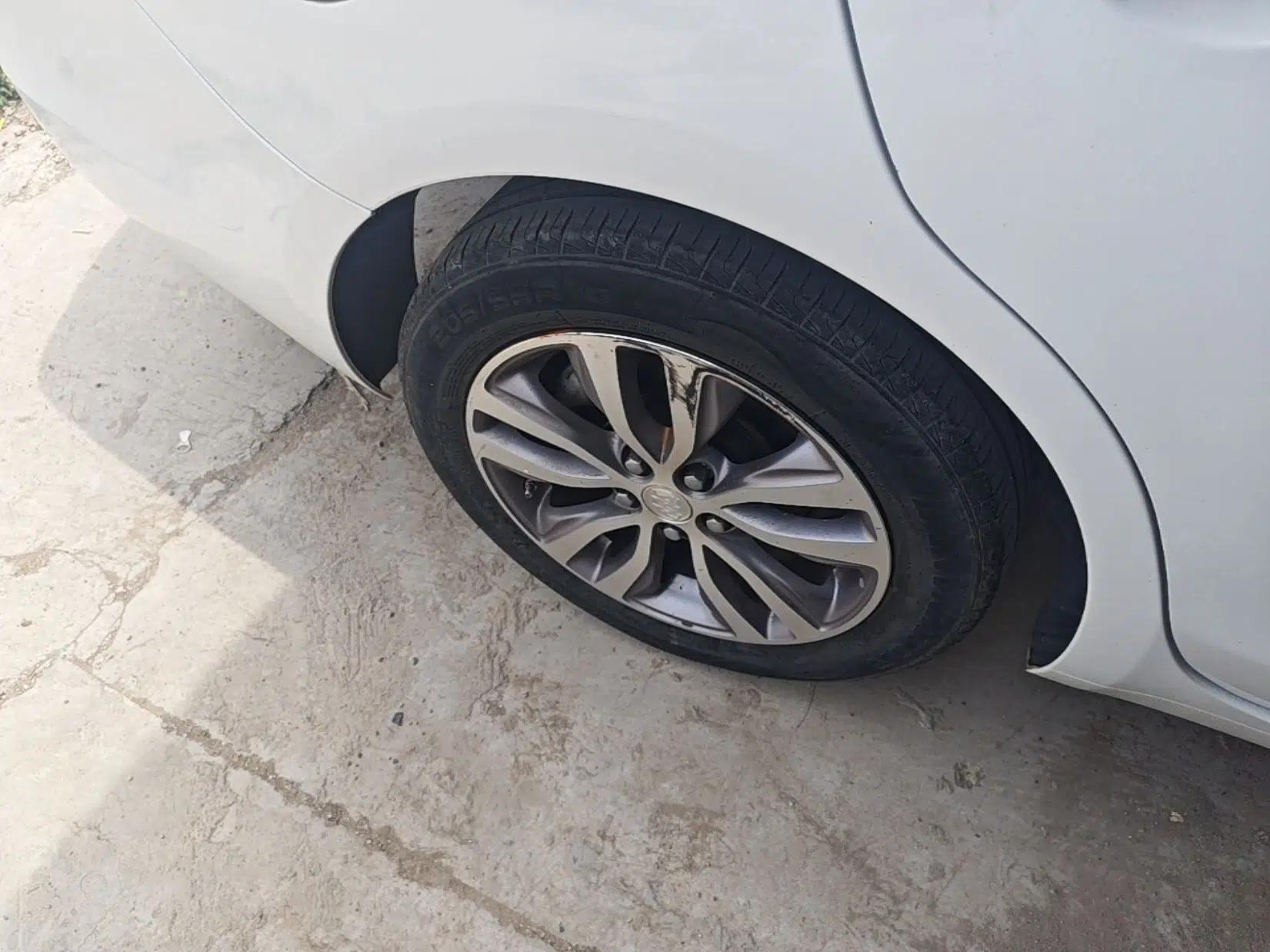 Buick GT 2021 Revised Version 1.3T Automatic Mild Hybrid Elite Edition — миниатюра 10