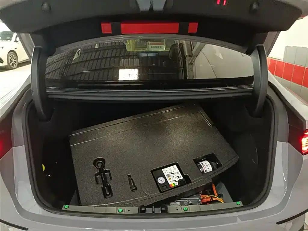 Han 2025 DM-i Intelligent Driving Edition Flagship Model with 125KM LiDAR — миниатюра 19