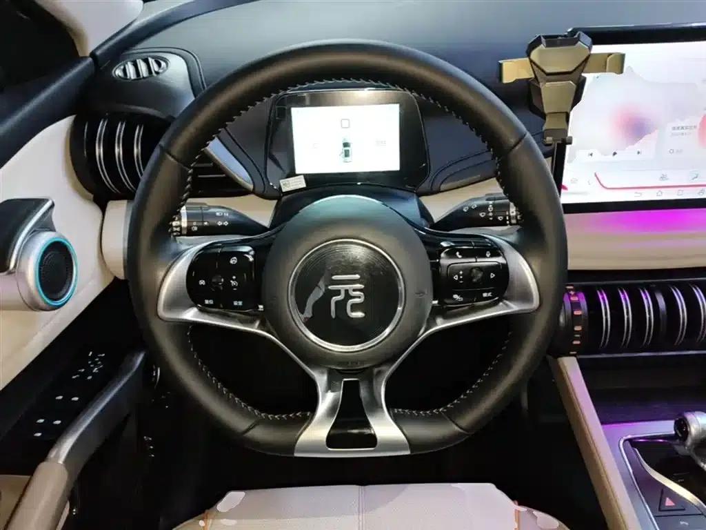 Yuan PLUS 2024 Glory Edition 510KM Leading Model — миниатюра 11