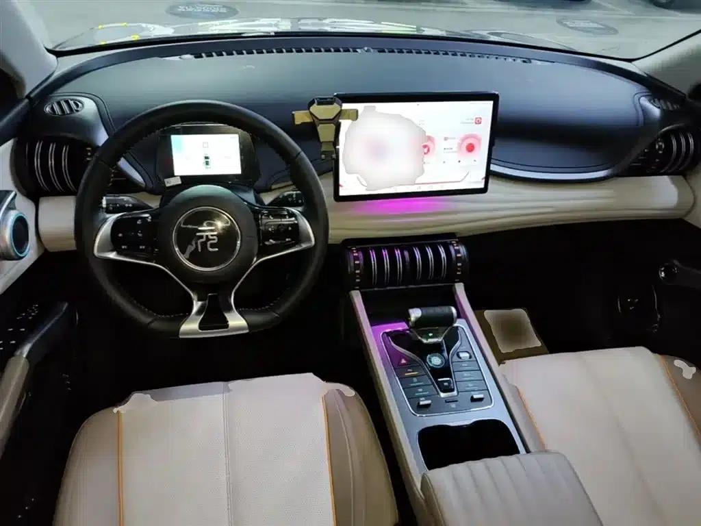 Yuan PLUS 2024 Glory Edition 510KM Leading Model — миниатюра 10