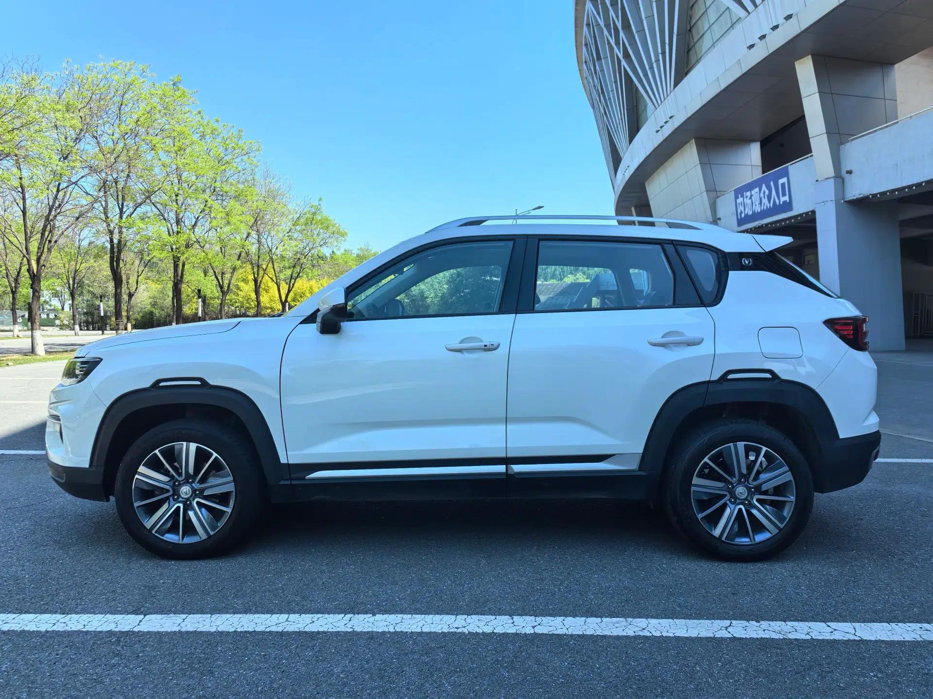 CHANGAN CS35PLUS 2019 1.6L Manual Chuanlian Edition — миниатюра 3