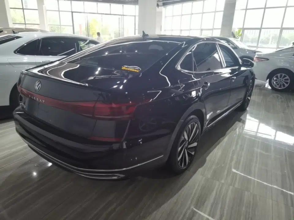 Volkswagen Passat 2025 Premium Version 380TSI Dragon Edition — миниатюра 6