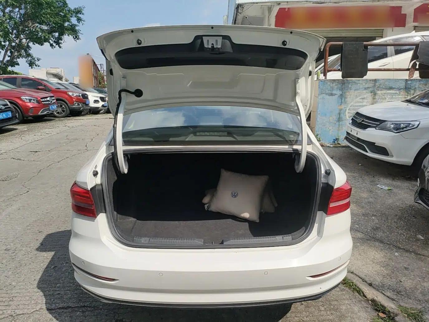 Volkswagen Lavida 2019 1.5L Automatic Vision Edition China VI Standard — миниатюра 22