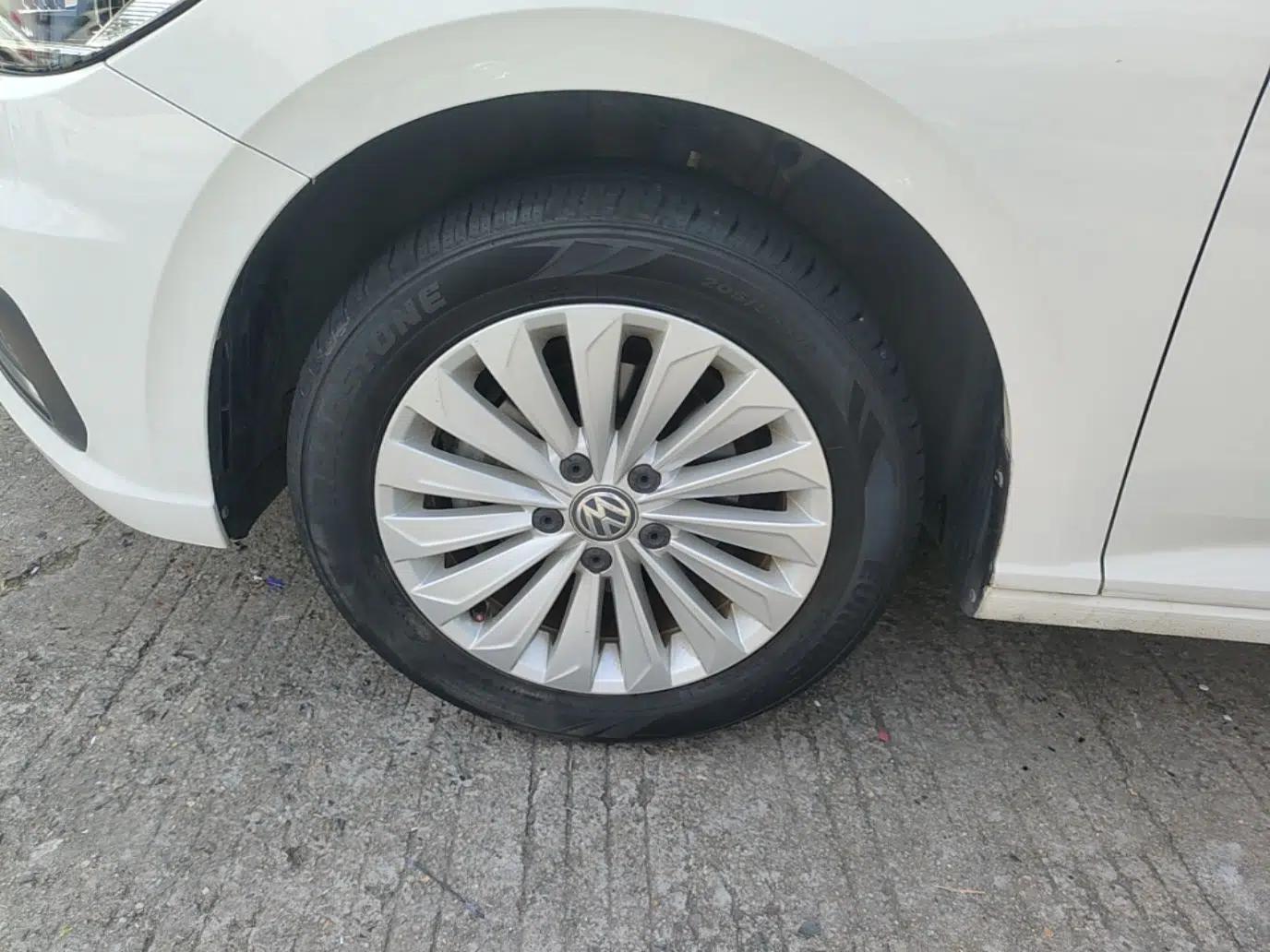 Volkswagen Lavida 2019 1.5L Automatic Vision Edition China VI Standard — миниатюра 8