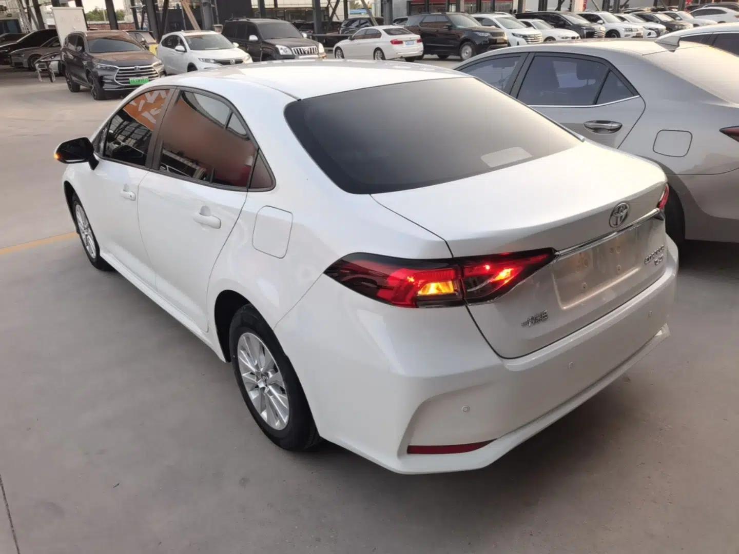 Toyota Corolla 2021 1.2T S-CVT Pioneer PLUS Edition — миниатюра 4
