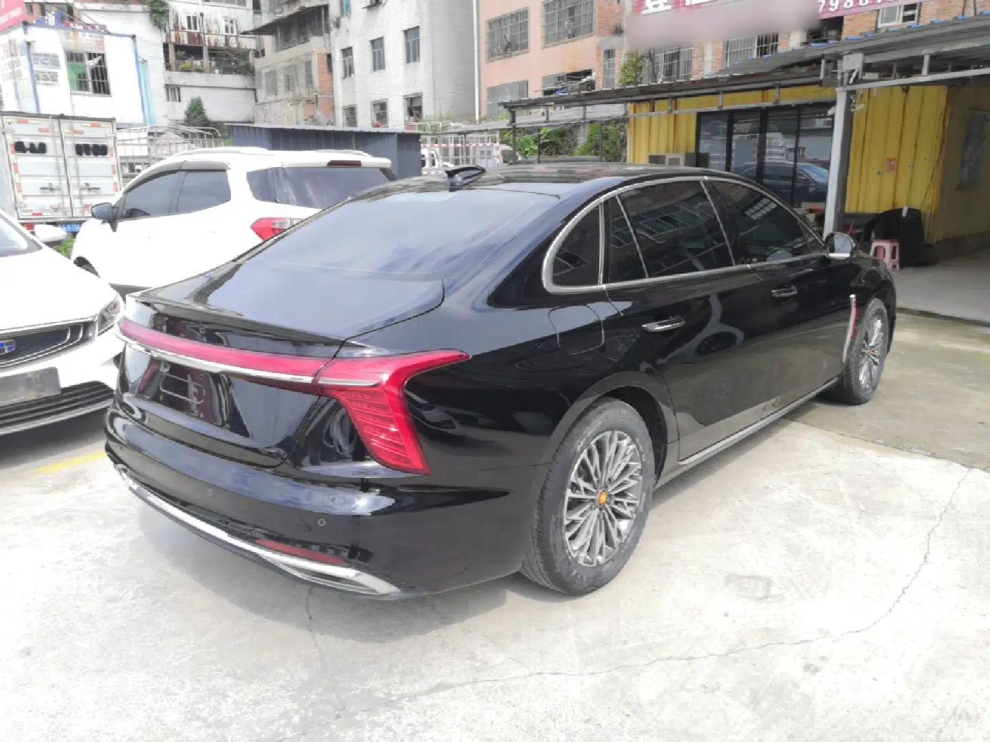 Hongqi H5 2024 2.0T Automatic Smart Connect Flagship Edition — миниатюра 6