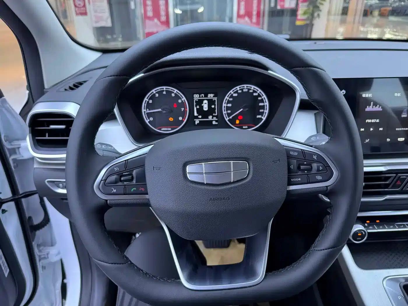 Geely Binyue 2025 1.5L CVT Super Power — миниатюра 4