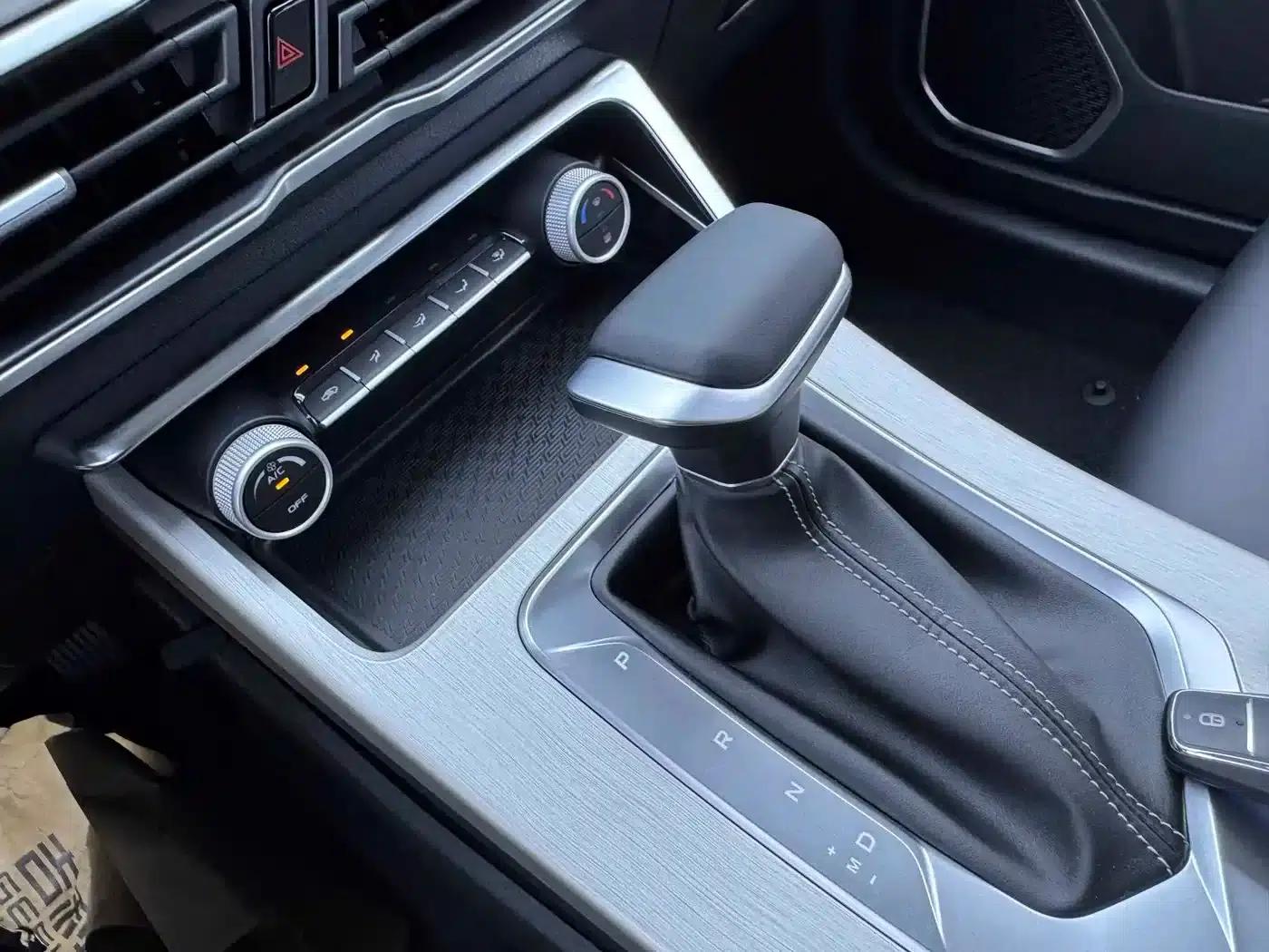 Geely Binyue 2025 1.5L CVT Super Power — миниатюра 8