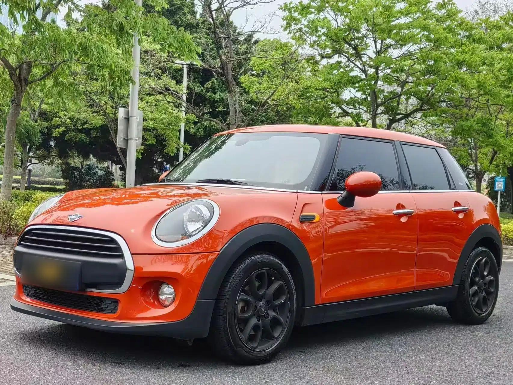 MINI 2018 1.5T ONE Five-Door Edition — миниатюра 4
