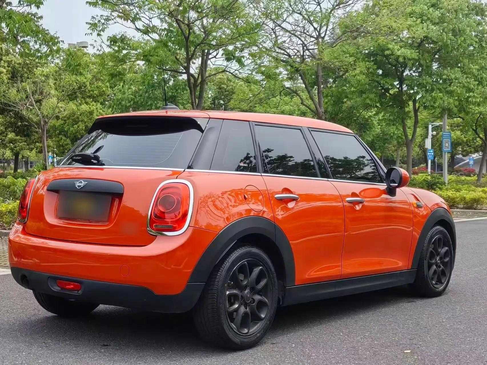 MINI 2018 1.5T ONE Five-Door Edition — миниатюра 8