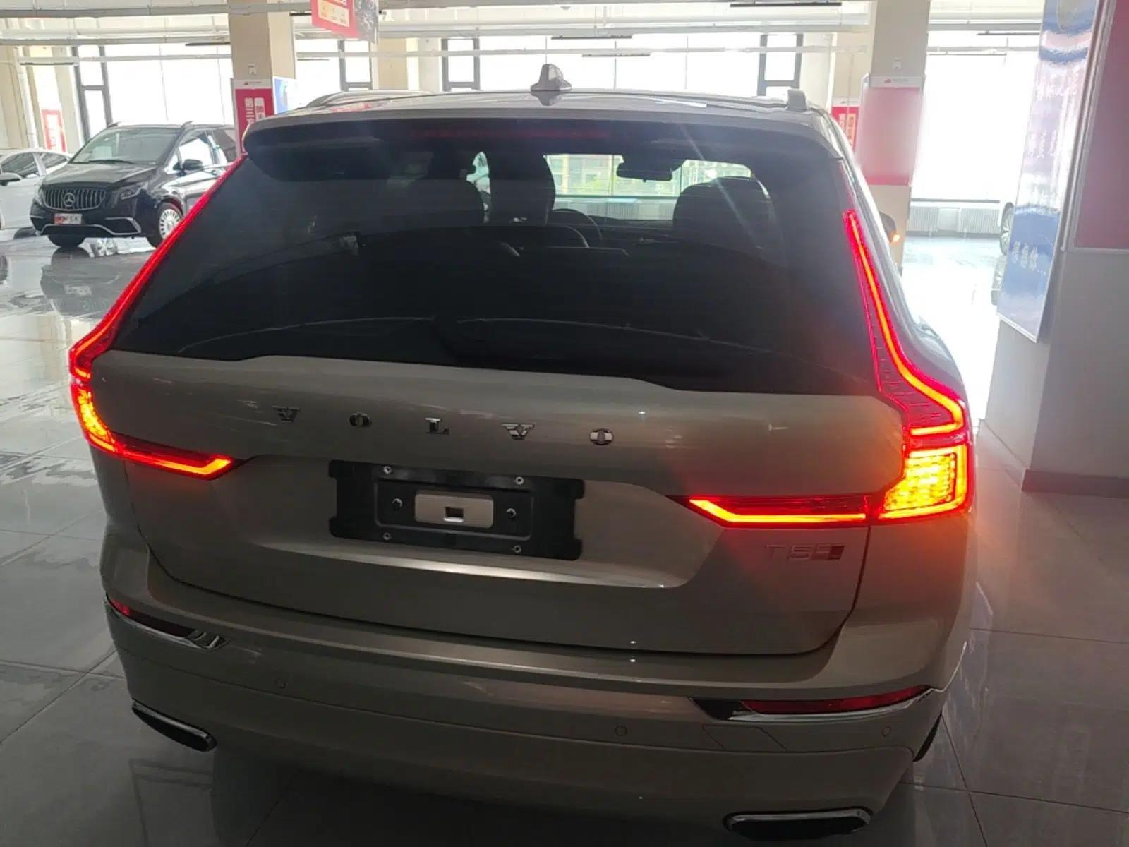 Volvo XC60 2019 T5 4x4 Smart Edition China VI Standard — миниатюра 3