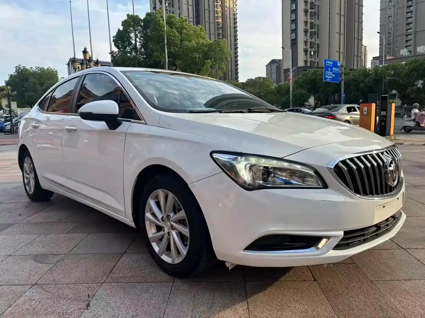 Buick Verano 2015 Sedan 15S Automatic Entry-Level — миниатюра 3